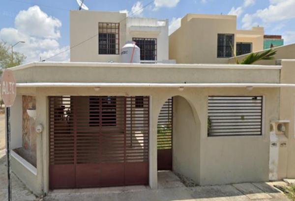 EXCELENTE CASA EN MÉRIDA CON AMPLIA ALBERCA