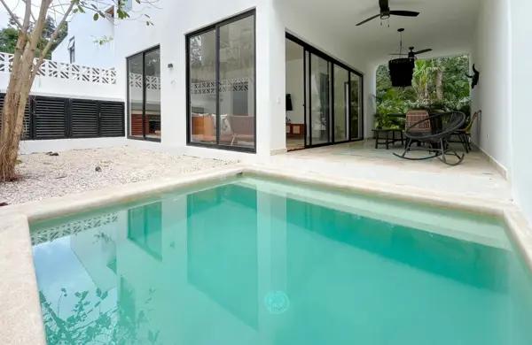 Villa estilo bohemio con alberca privada en La Veleta, Tulum, en venta