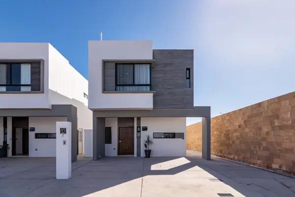 Casa Nueva en Venta en Av. Juárez y Periférico, Torreón, Coah. Casa Nueva en Venta en Av. Juárez y Periférico, Torreón, Coah.