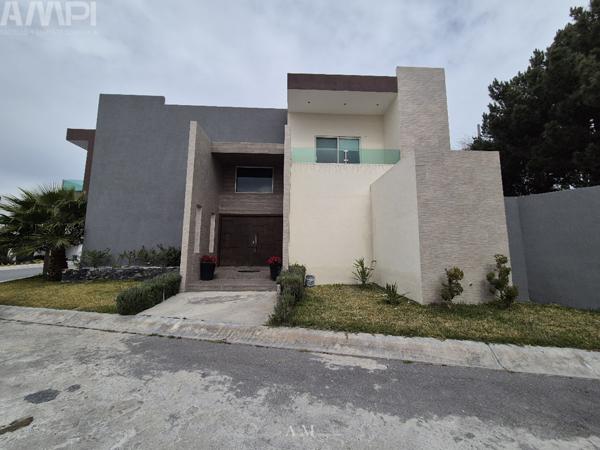 Casa en Venta en Real de Torrecillas Residencial, Saltillo, Coahuila de Zaragoza