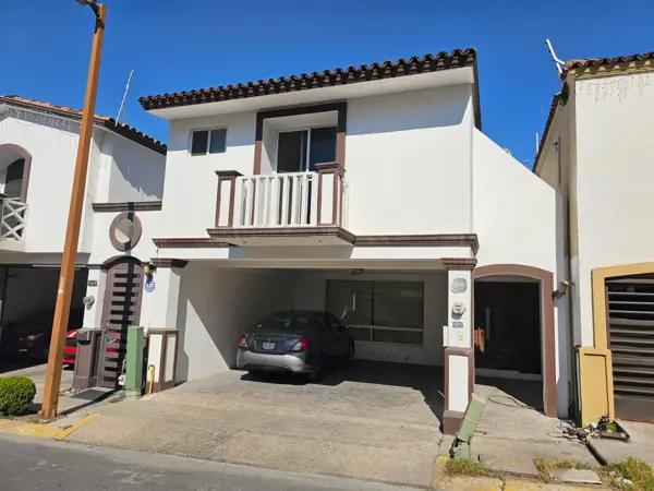 CASA EN VENTA CERRADAS DE CUMBRES