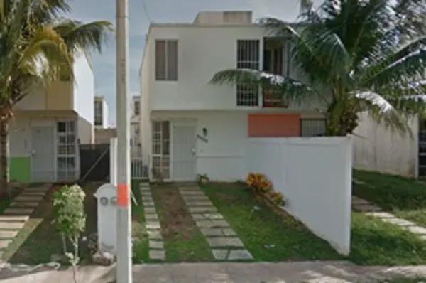 Casa en venta en La Guadalupana, Solidaridad, Quintana Roo