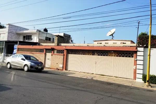 Casa en VENTA de 1 piso en Republica Oriente