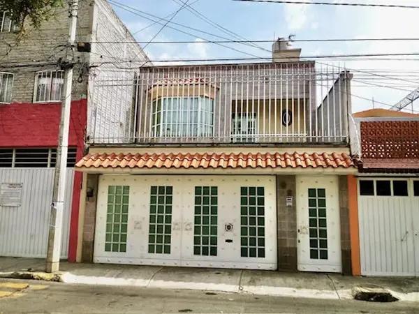 Casa en venta en San Juan de Aragón