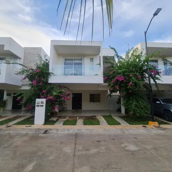 Venta Casa Selvanova Coto 3B