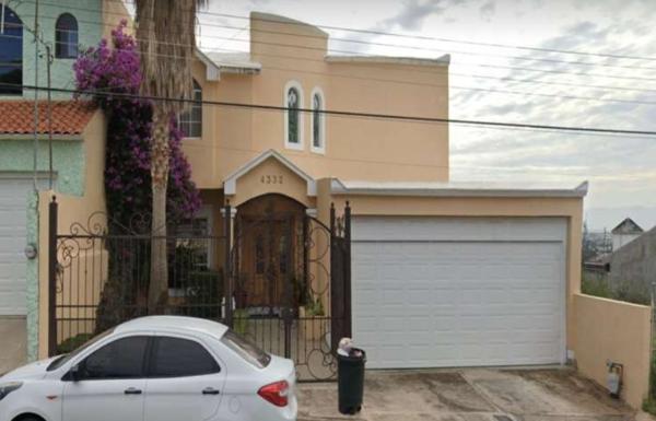 BELLA CASA EN VENTA UBICADA EN CHIHUAHUA COLONIA LA CAÑADA