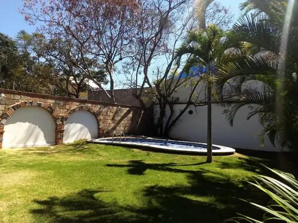 CASA COLONIAL MODERNO FRACCIONAMIENTO VIGILANCIA