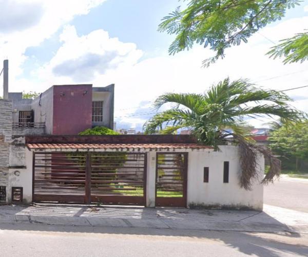 INCREIBLE CASA CON AMBIENTE TRANQUILO, DOS PISOS Y HERMOSO JARDÍN