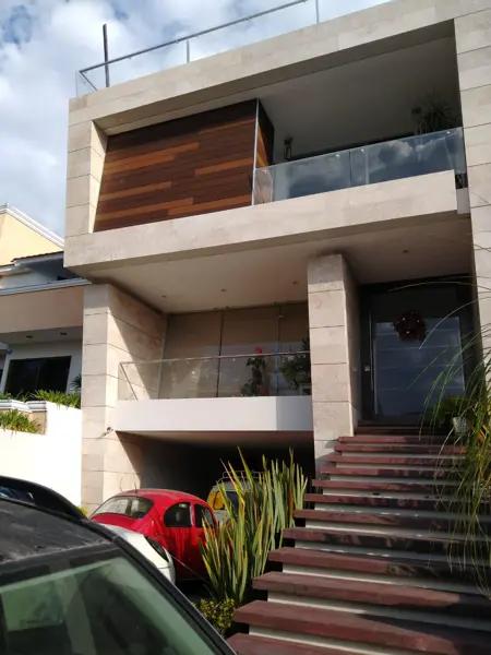 Se vende enorme casa con Depto en Fracc. Cumbres de Morelia