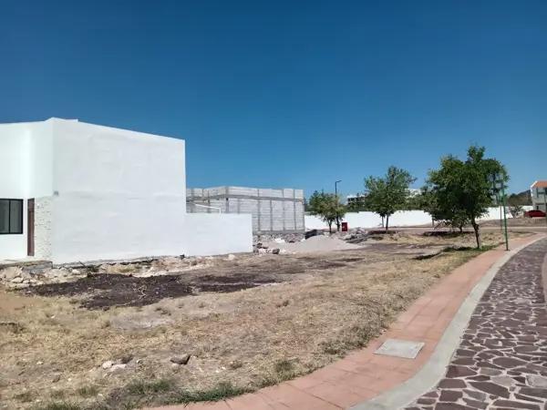 Terreno en Esquina PLANO X Conín