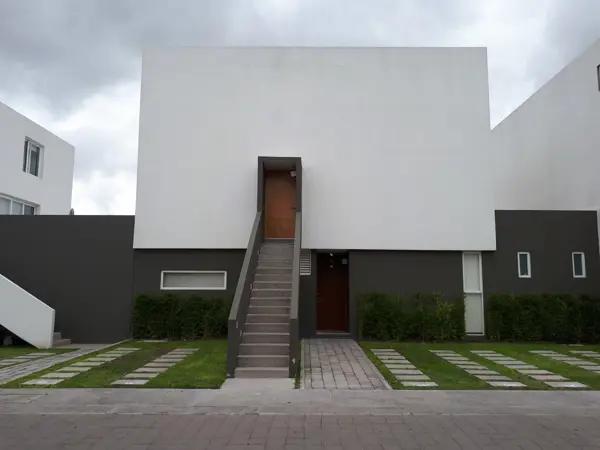 SE VENDE CASA DUPLEX EN JURIQUILLA SANTA FE