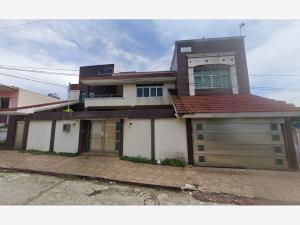 Casa en venta en Benito Juarez Norte, Coatzacoalcos, Veracruz de Ignacio de la Llave