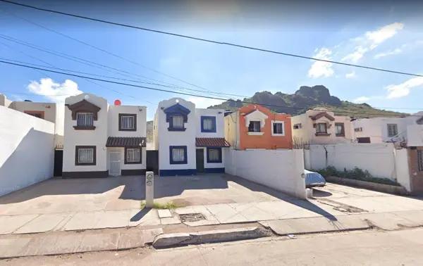 Casa Habitacional en Mar del Norte, Heroica Guaymas Centro Recuperación Bancaria