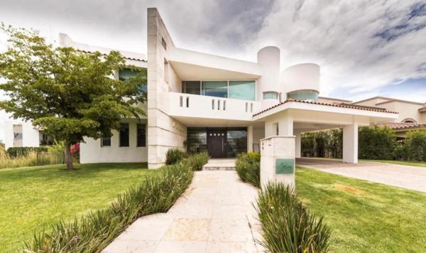 CASA EN VENTA EN EL CAMPANARIO,QUERÉTARO,QUERÉTARO