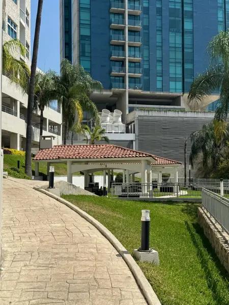 Departamento en renta en Zona Valle Oriente, San Pedro Garza García, Nuevo León