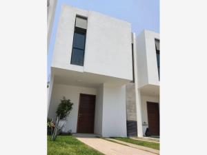Casa en venta en De las Juntas Delegacion, Puerto Vallarta, Jalisco