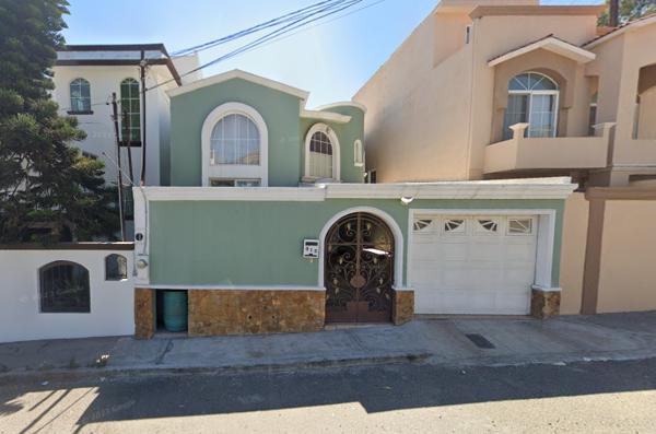 HERMOSA CASA A 10 MINUTOS DEL MALECÓN DE PLAYA HERMOSA