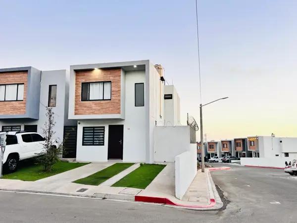 CASA EN VENTA EN ROARITO - VIZCAINO RESIDENCIAL ACACIAS 54