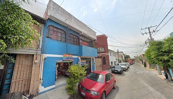 CASA EN VENTA EN COMERCIANTES QUERETARO RECUPERACIÓN BANCARIA