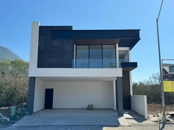 CASA EN VENTA EN AYSSO RESIDENCIAL EN SANTIAGO N.L.