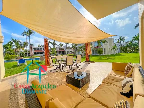 Hermosa casa con Roof Garden con jacuzzi y terraza con salida a la alberca y áreas comunes
