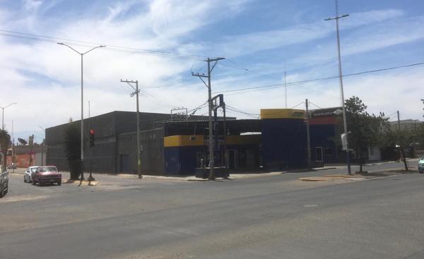 Bodega-Terreno comercial en Blvd Francisco Villa
