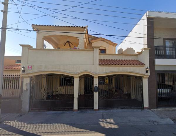 BONITA CASA CERCA DE GALERÍAS DEL VALLE