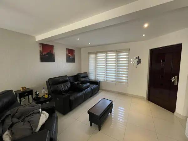 Renta Residencia de 4 recamaras  en  Residencial El Rincón pasando salón Flamingos
