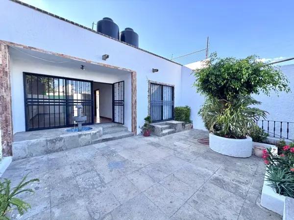 Casa un solo nivel, buenos acabados