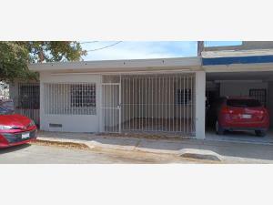 Casa en venta en Tulipanes, Culiacán, Sinaloa