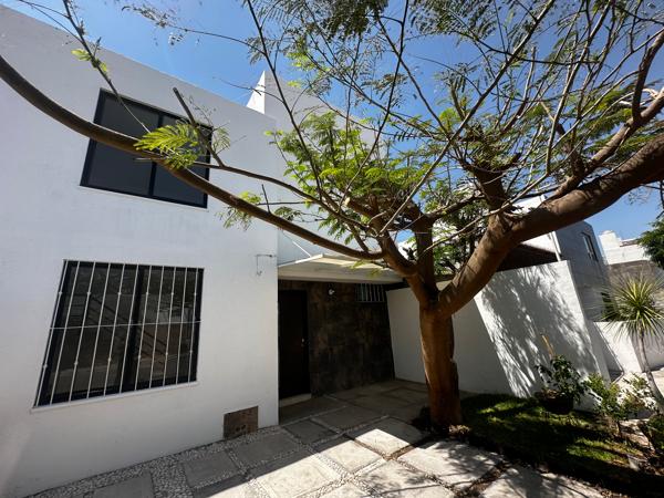 Casa en Venta en Hacienda San Gabriel, Querétaro, Cerca de Plaza Citadina Casa en Venta en Hacienda San Gabriel, Querétaro, Cerca de Plaza Citadina
