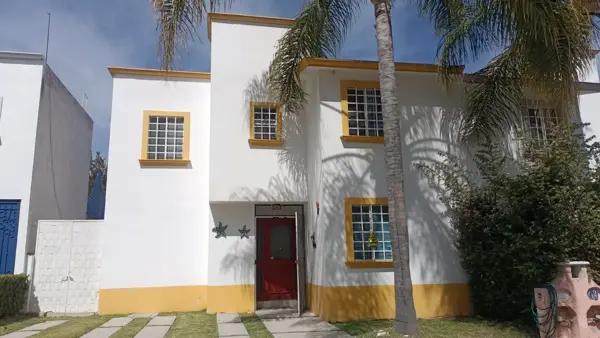 CASA EN RENTA AMUEBLADA EN SAN JUAN DEL RIO, QUERETARO