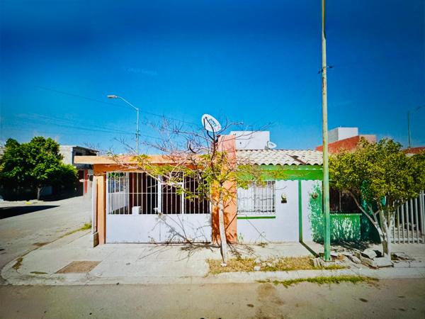 CASA EN VENTA EN RESIDENCIAL EL CAMPANARIO, GOMEZ PALACIO