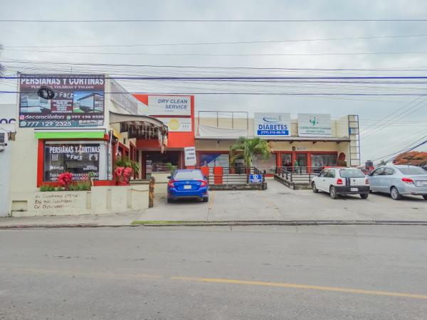 Venta de Plaza Comercial en Chapultepec, Cuernavaca, Morelos