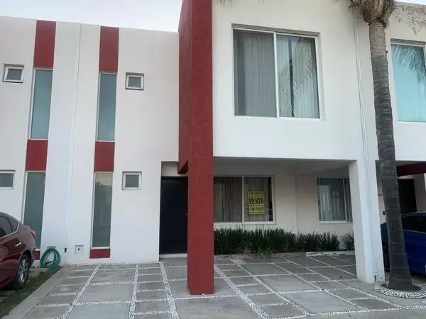 VENTA CASA FRACC. CASA MAGNA
