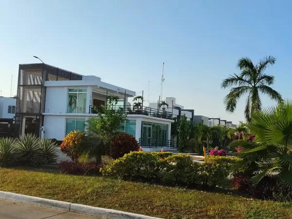 CASA RENTA ZONA COUNTRY CLUSTER 9