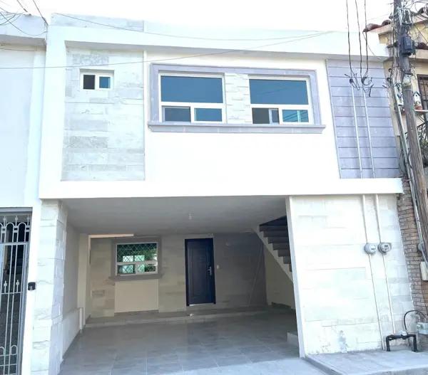 Casa en Renta – Ideal para Profesionistas en Col. Altavista, Monterrey, N.L.