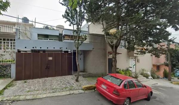 Casa en Venta en Miguel Hidalgo 3A Sección, Tlalpan, Remate Adjudicada