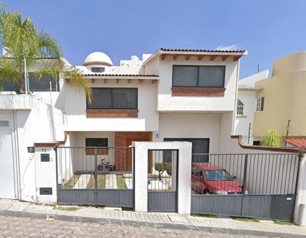 SE VENDE HERMOSA CASA EN QUERETARO OPORTUNIDAD DE INVERSION
