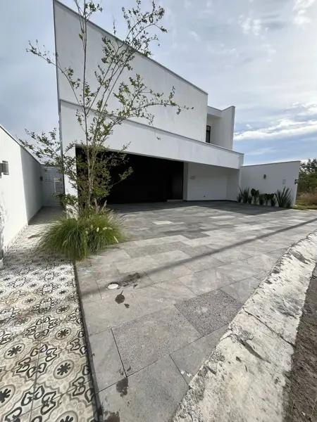 CASA EN VENTA EN AMANI RESIDENCIAL EN SANTIAGO