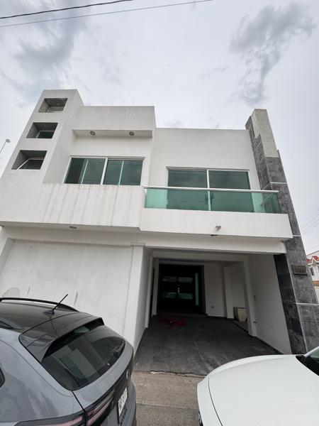 Excelente casa en venta en los arcos