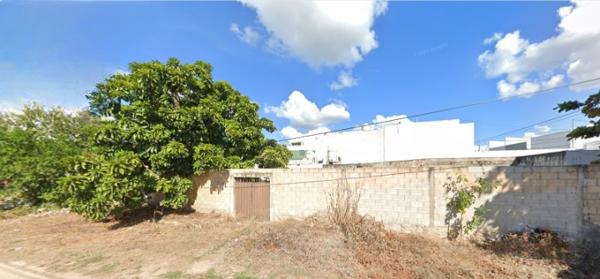 CASA EN RECUPERACIÓN BANCARIA EN C 19A No. 319 MONTEBELLO, MÉRIDA YUCATÁN.