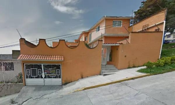 PRECIOSA Y AMPLIA CASA IDEAL PARA INVERSIONISTAS, FRENTE A GALERÍAS ATIZAPAN -NO CRÉDITOS-