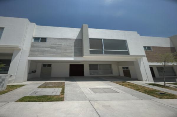 CASA DE ENTREGA INMEDIATA EN AV. PASEO DE ZAKIA ORIENTE, COLONIA ZAKIA, EL MARQUES, QUERETARO
