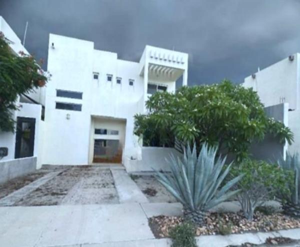 BONITA CASA EN FRACCIONAMIENTO EN LA PAZ, BCS
