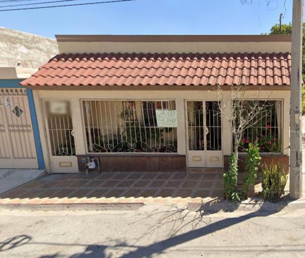 EXCELENTE CASA A 3 CALLES DE LA CLINICA 47 DEL IMSS, EN GOMEZ PALACIO