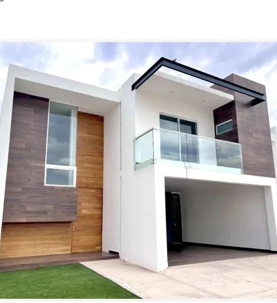 Casa en Venta muy amplia e iluminada .
