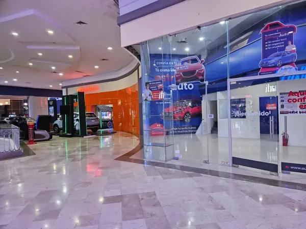 RENTO LOCAL EN PLAZA COMERCIAL LAS AMERICAS