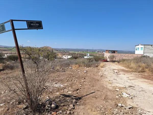TERRENO EN VENTA EN NUEVO APAPATARO CERCA CAÑADAS DEL ARROYO