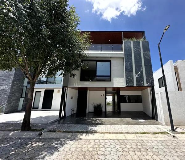 CASA EN VENTA LOMAS DE ANGELOPOLIS PARQUE QUERETARO